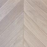 Parquet Chêne Contrecollé Point de Hongrie Brossé Vernis Invisible