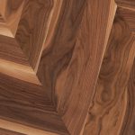 Parquet Noyer Contrecollé Point de Hongrie Vernis Naturel – Image 4